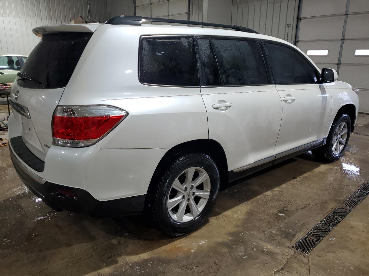 2012 Toyota Highlander - Image 3