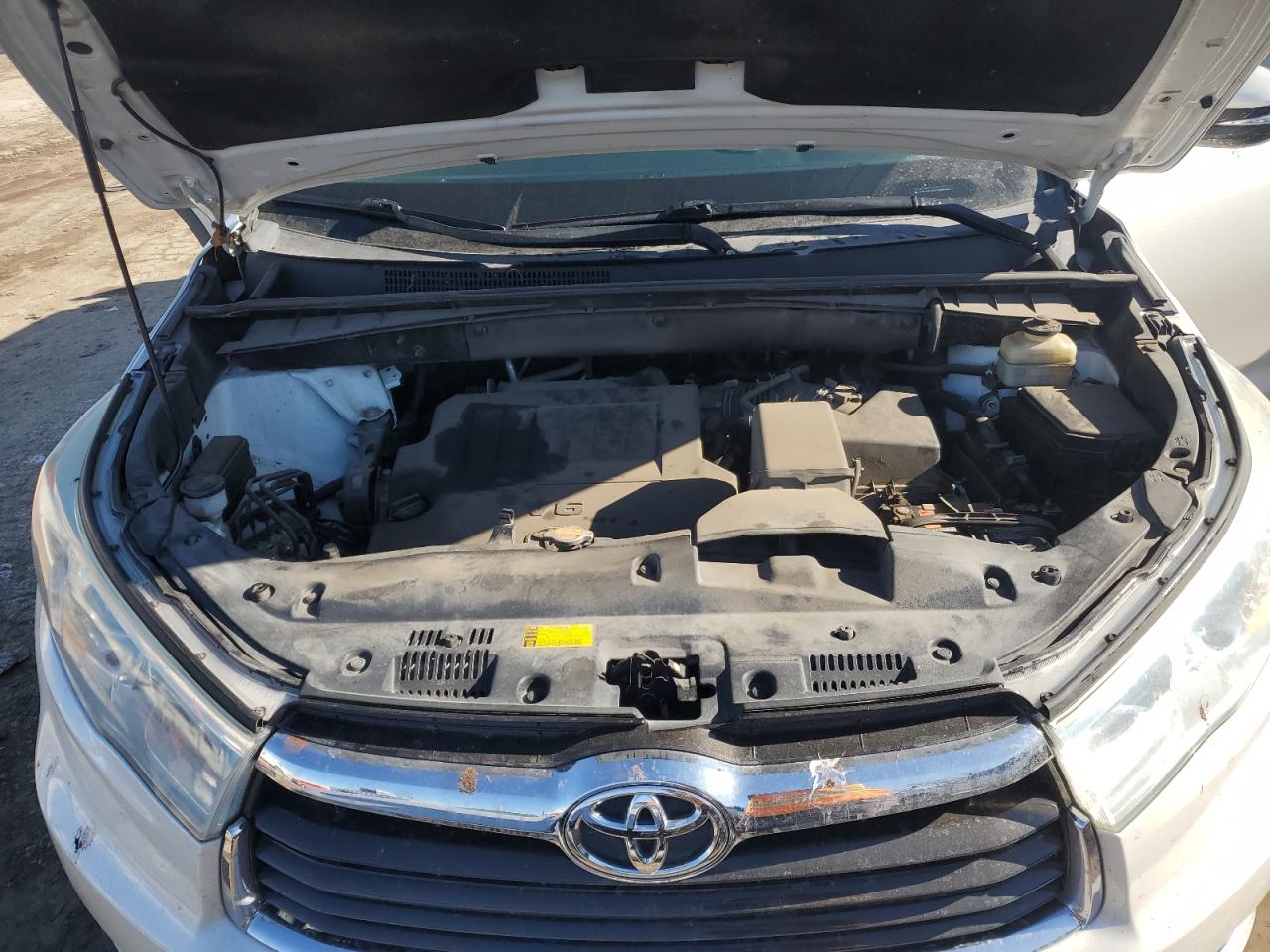 2014 Toyota Highlander - Image 14