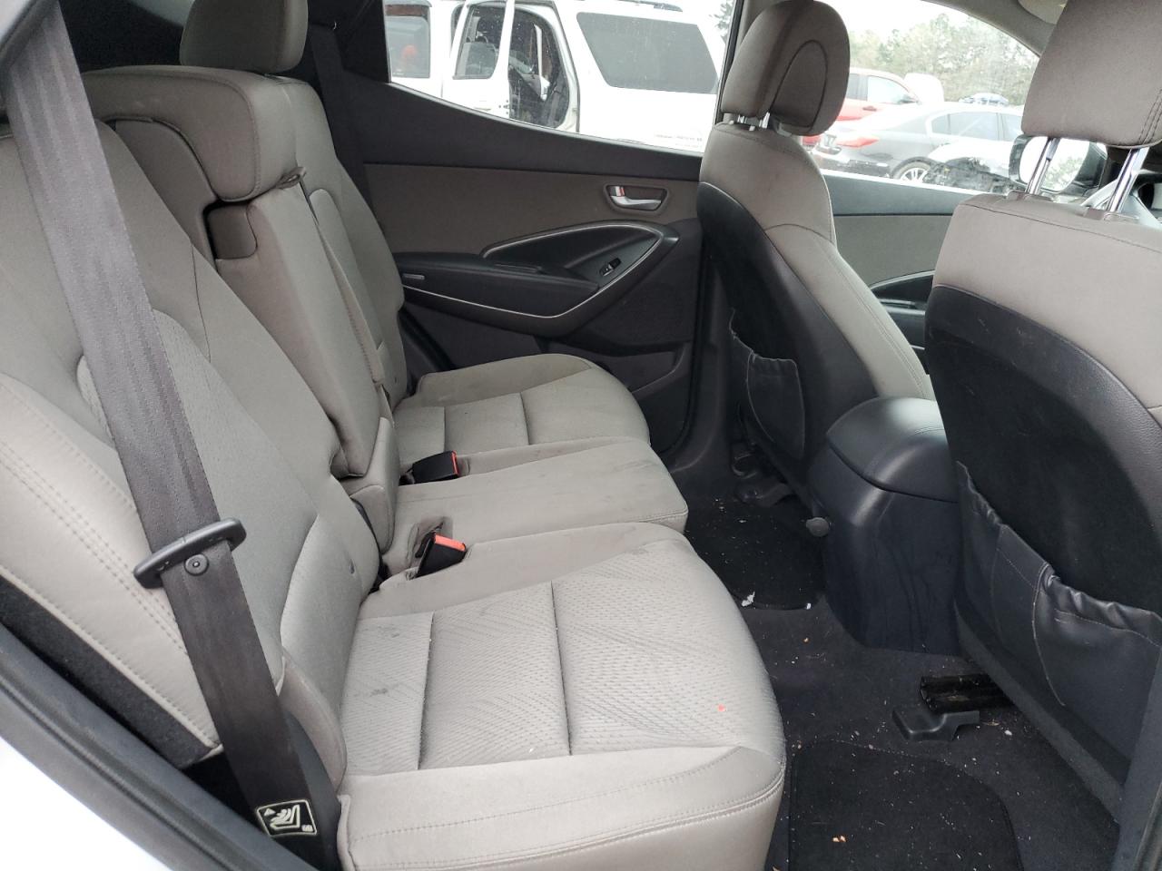 2013 Hyundai Santa Fe - Image 12