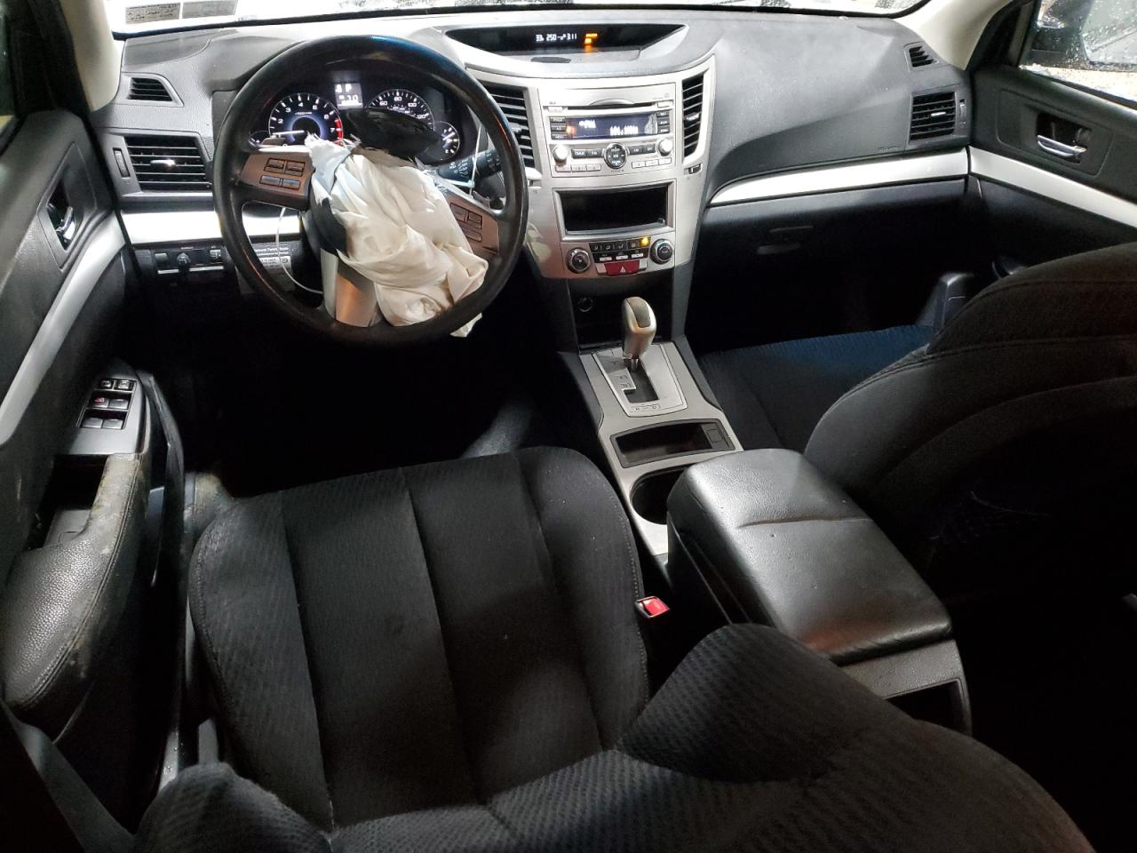2011 Subaru Outback - Image 8