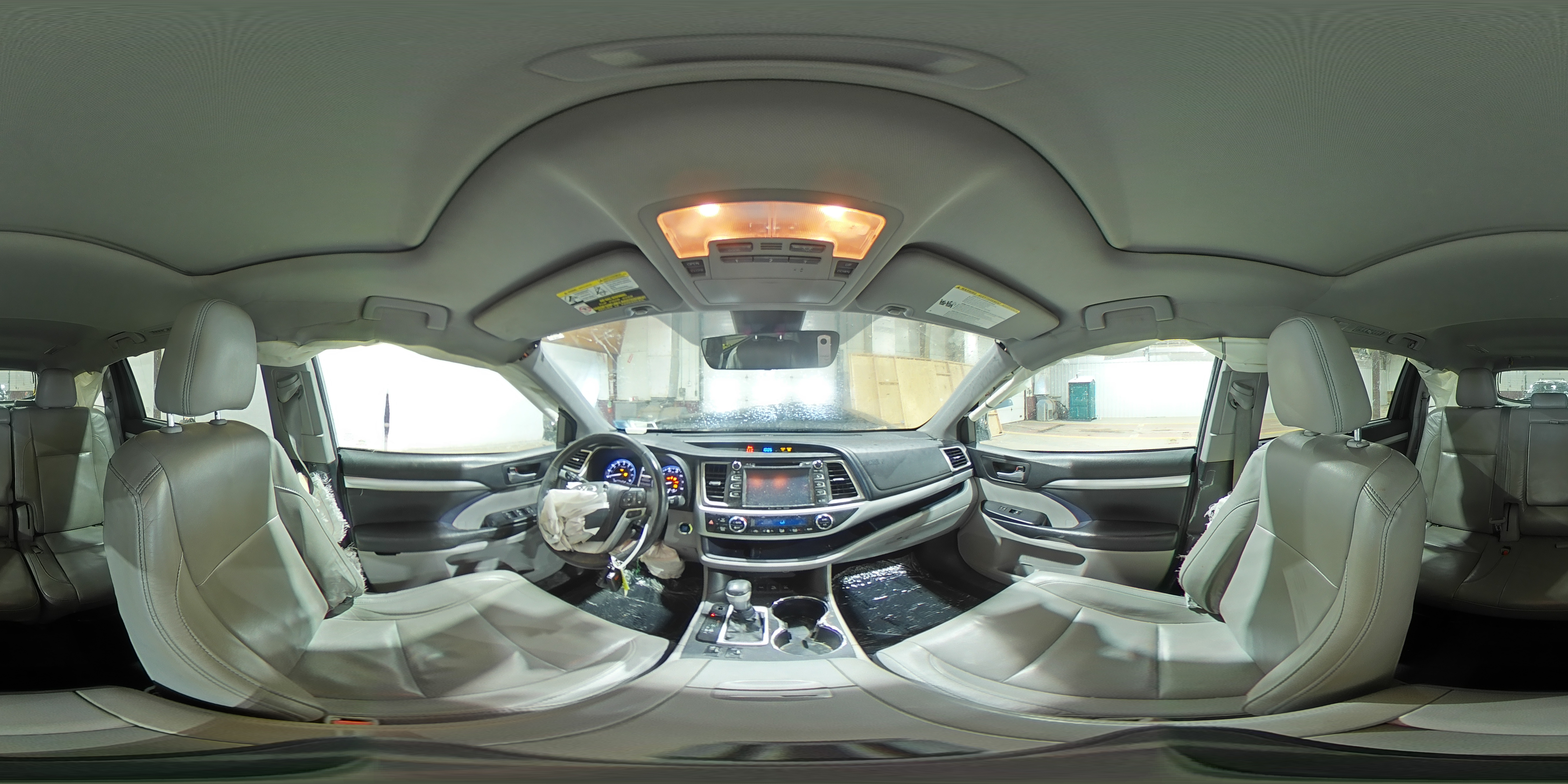 2018 Toyota Highlander - Image 14