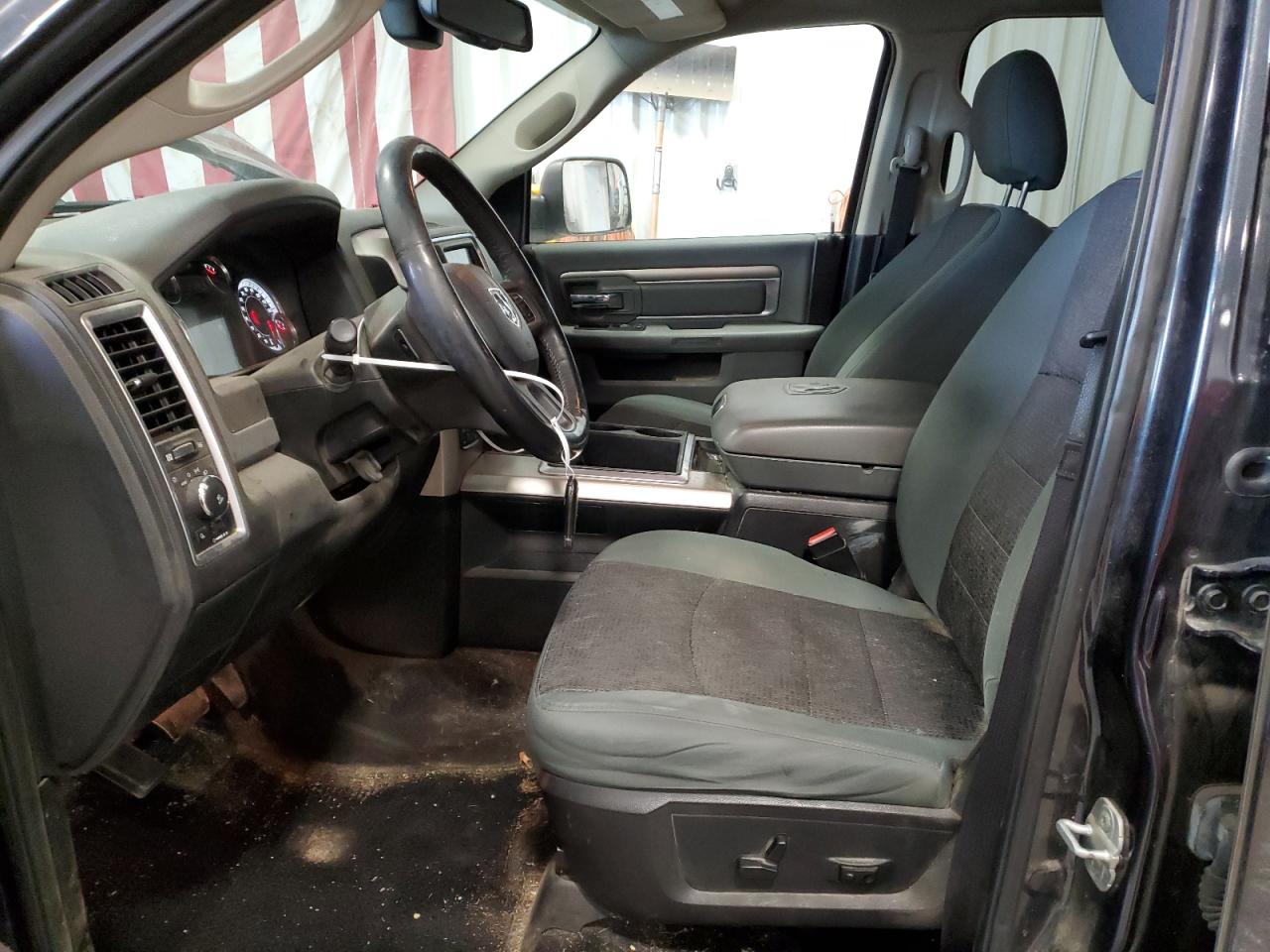 2014 RAM 1500 - Image 7