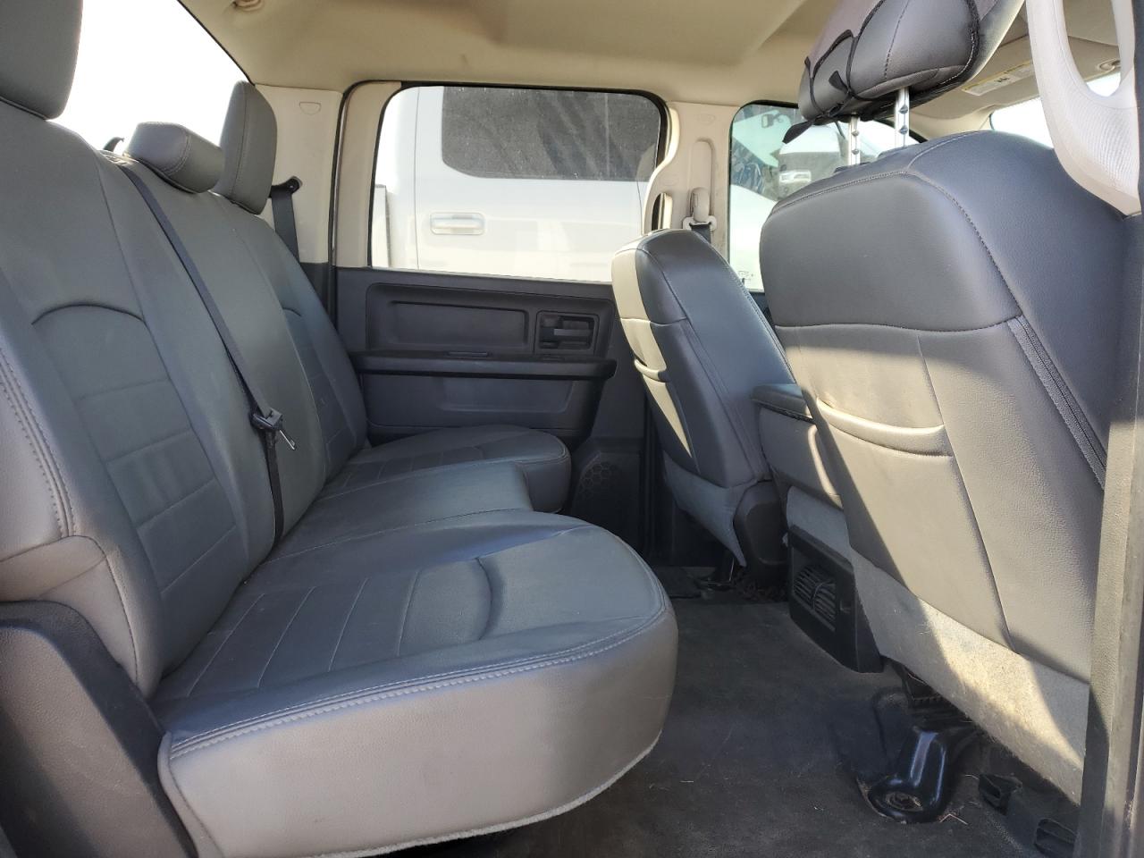 2013 RAM 1500 - Image 10