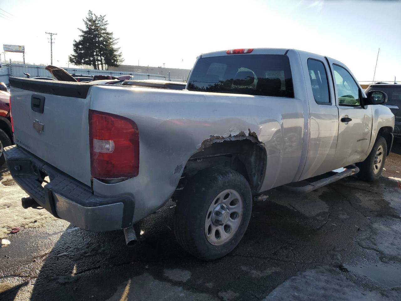 2010 Chevrolet Silverado - Image 3