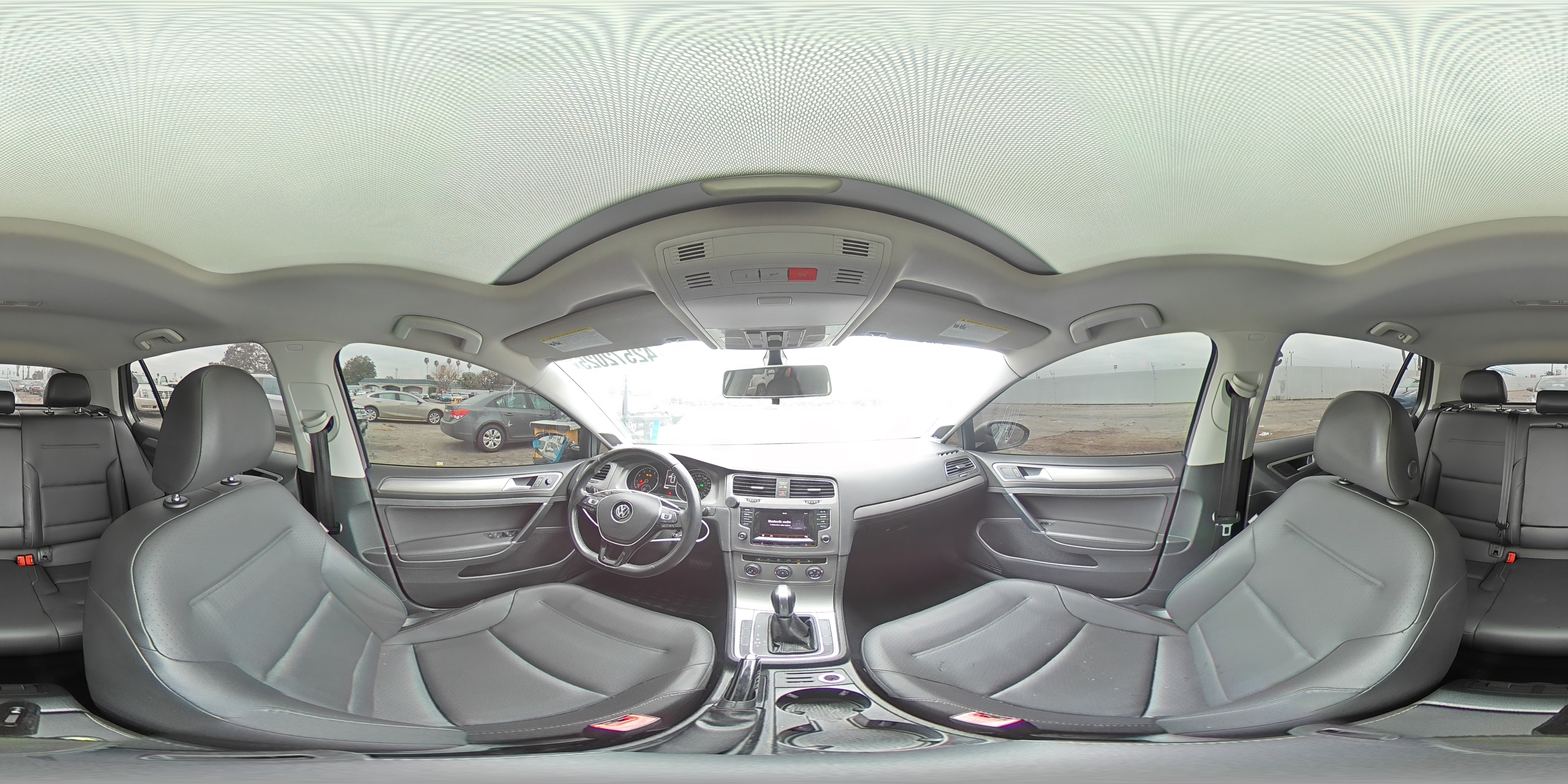2015 Volkswagen Golf - Image 12