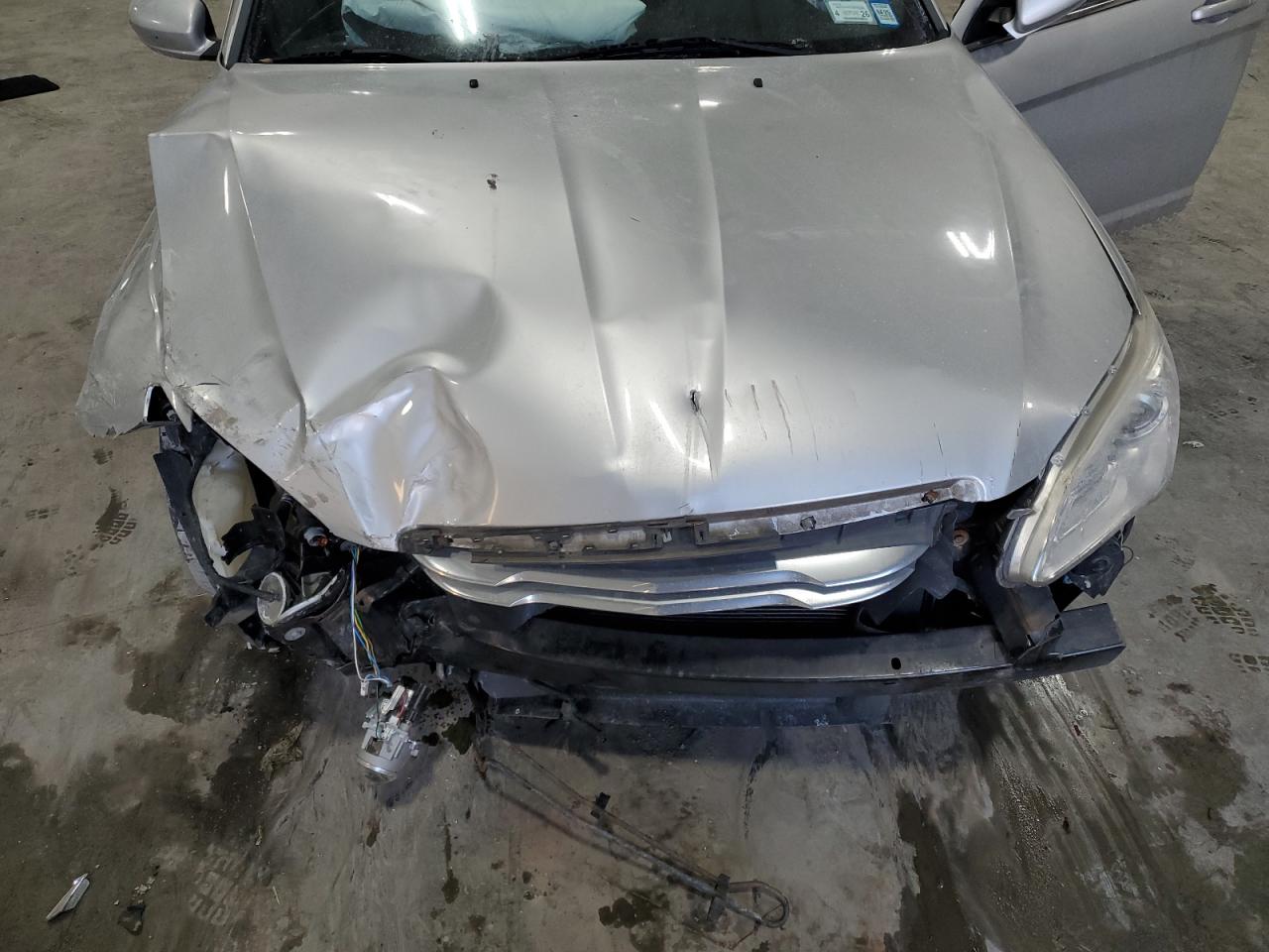 2012 Chrysler 200 - Image 13