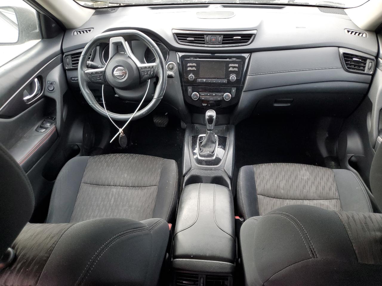 2017 Nissan Rogue - Image 8