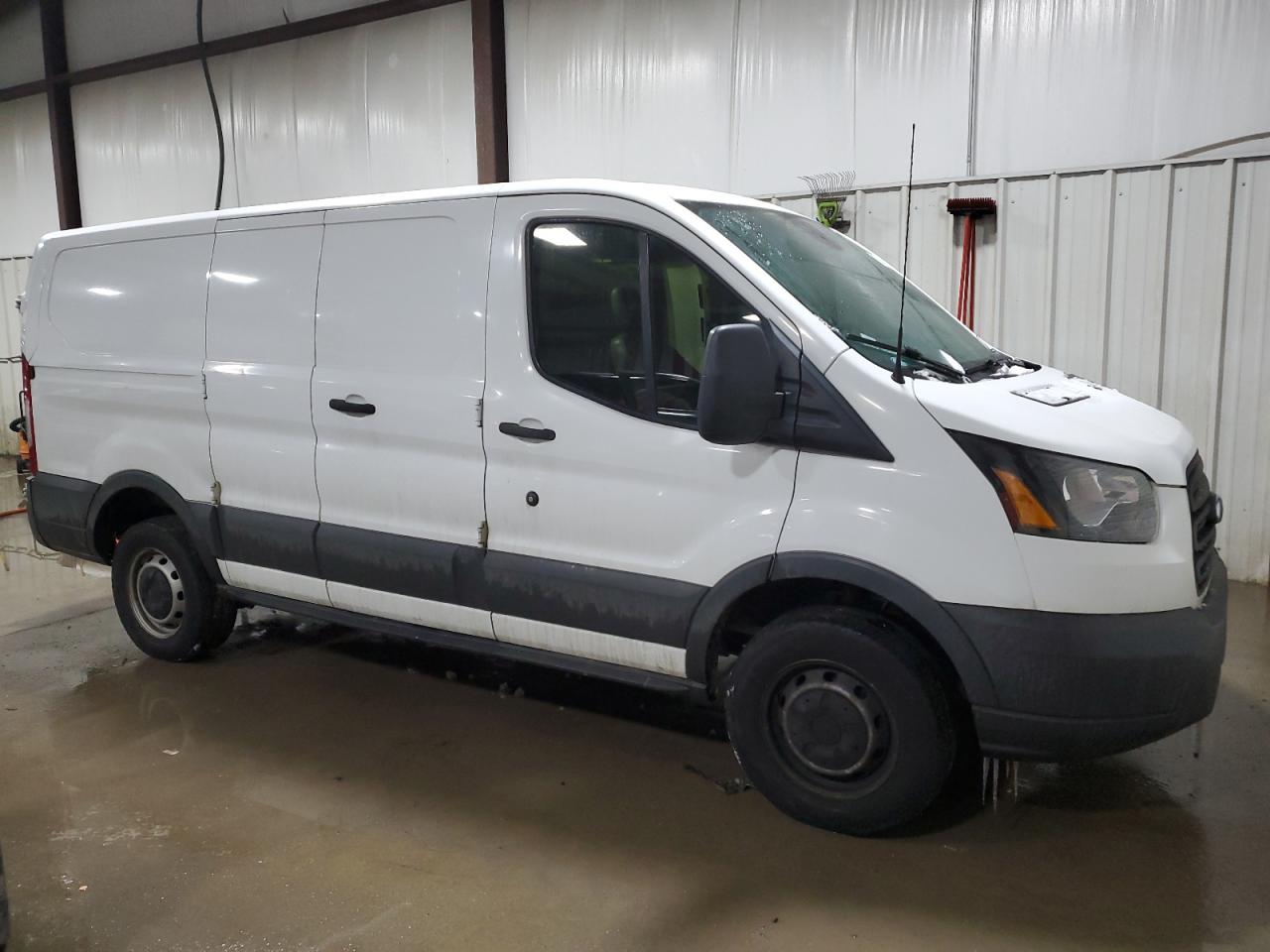 2017 Ford Transit - Image 4