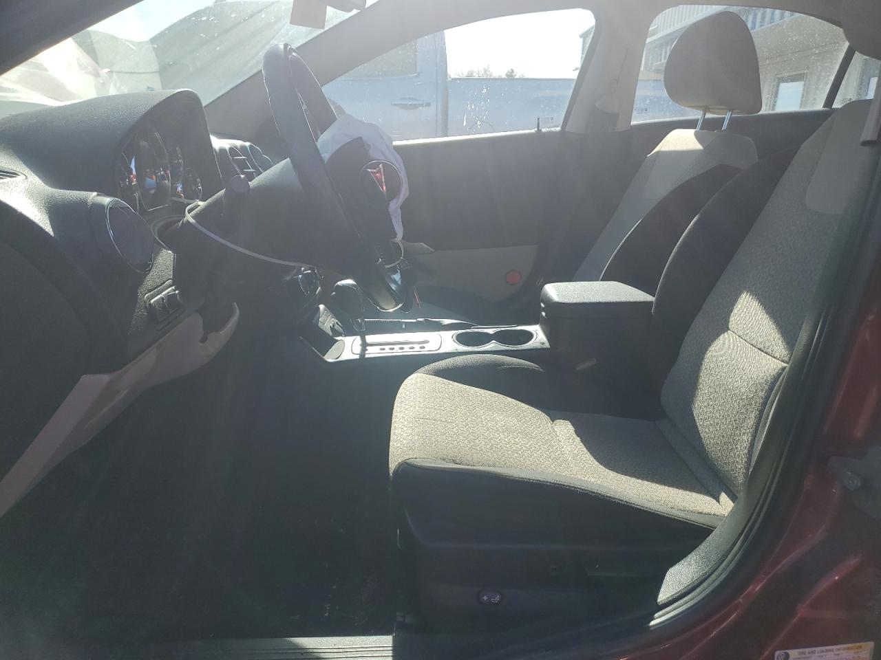 2010 Pontiac G6 - Image 7