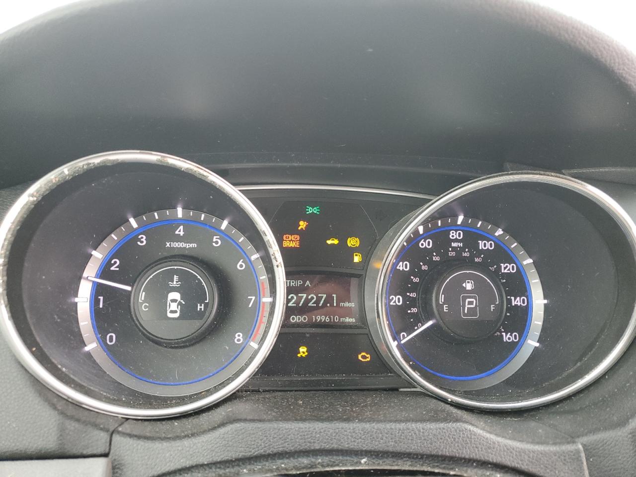 2011 Hyundai Sonata - Image 9