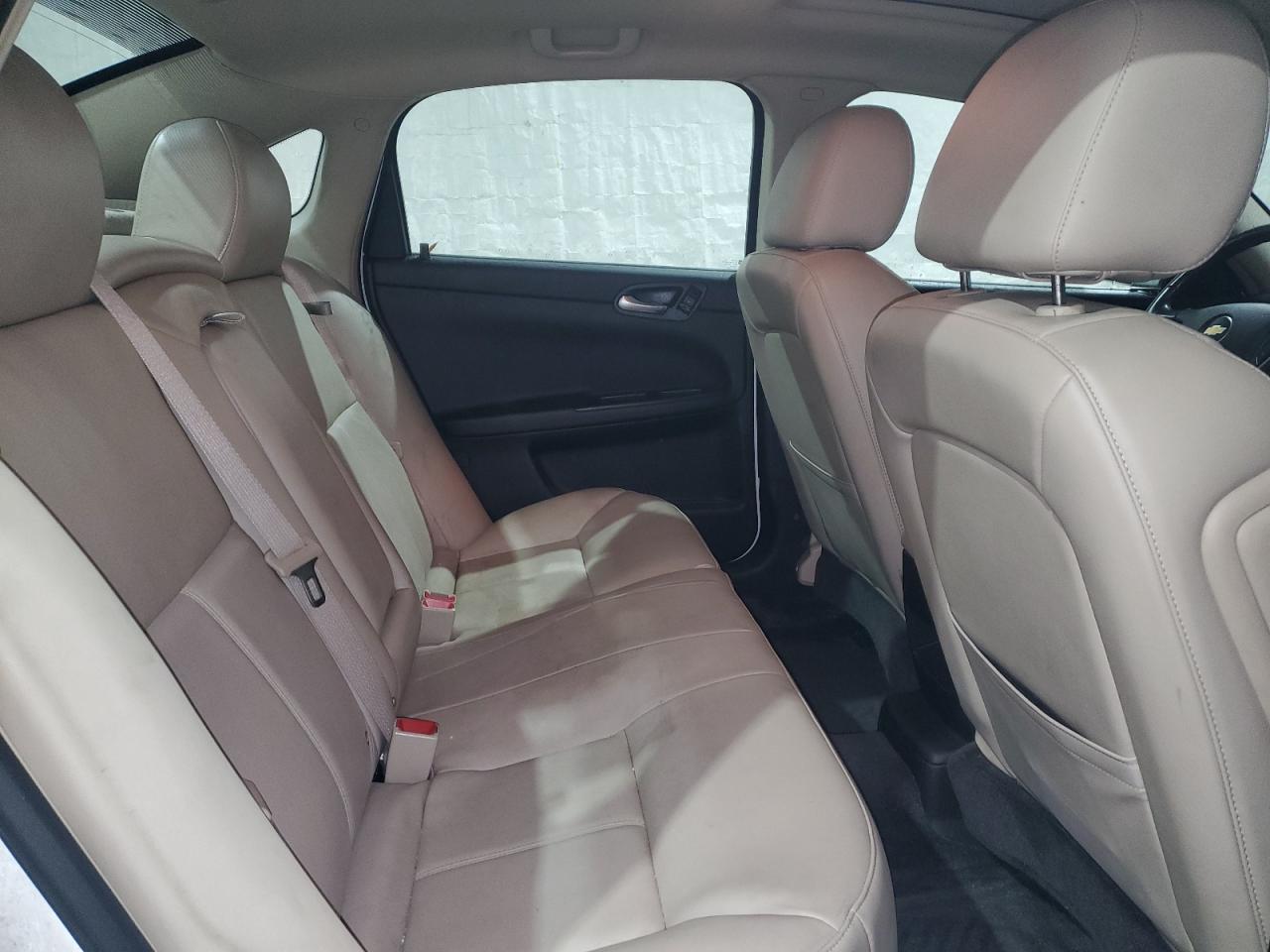 2012 Chevrolet Impala - Image 10