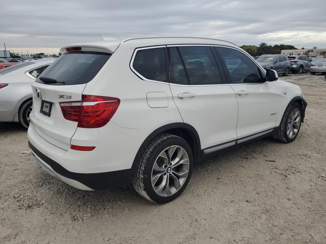 2017 BMW X3 - Image 3