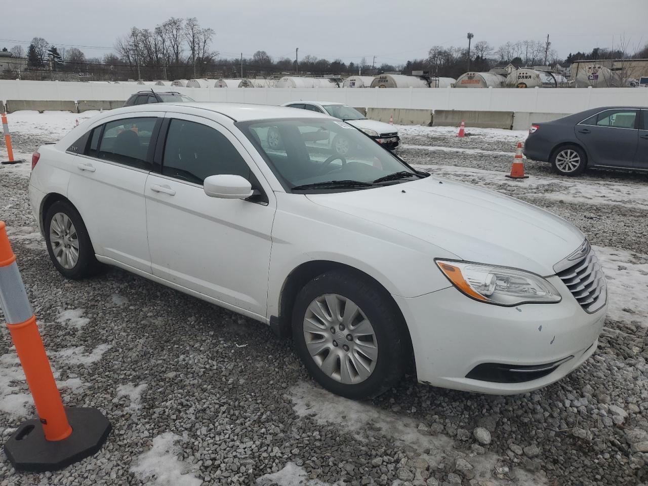 2014 Chrysler 200 - Image 4