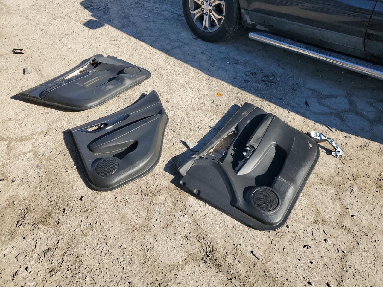 2019 Nissan Rogue - Image 15