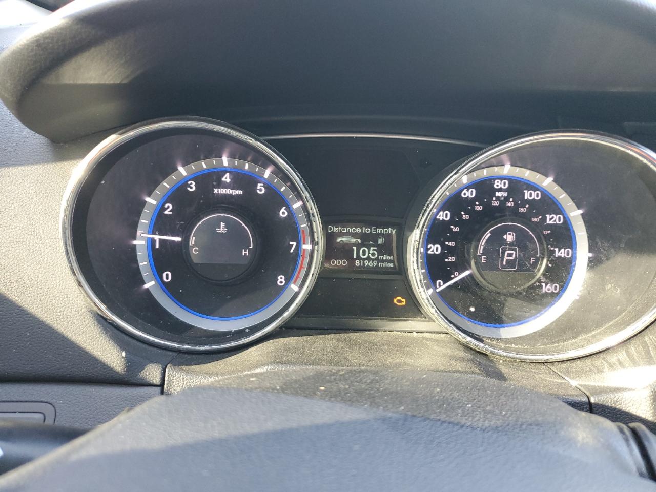 2011 Hyundai Sonata - Image 9