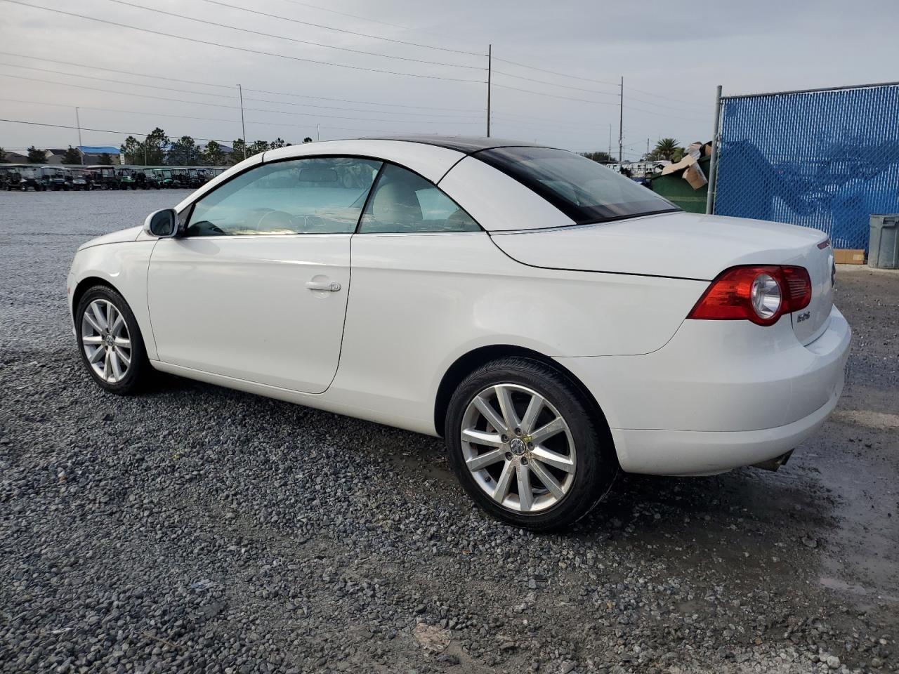 2007 Volkswagen Eos - Image 2