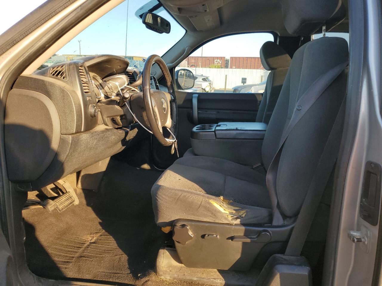 2007 Chevrolet Silverado - Image 7