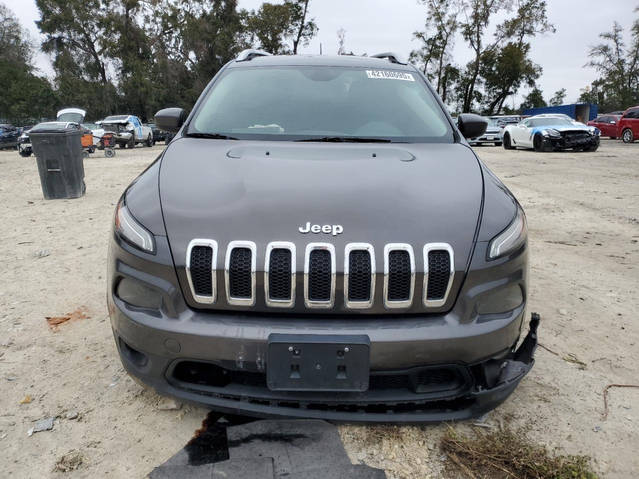 2015 Jeep Grand Cherokee - Image 5