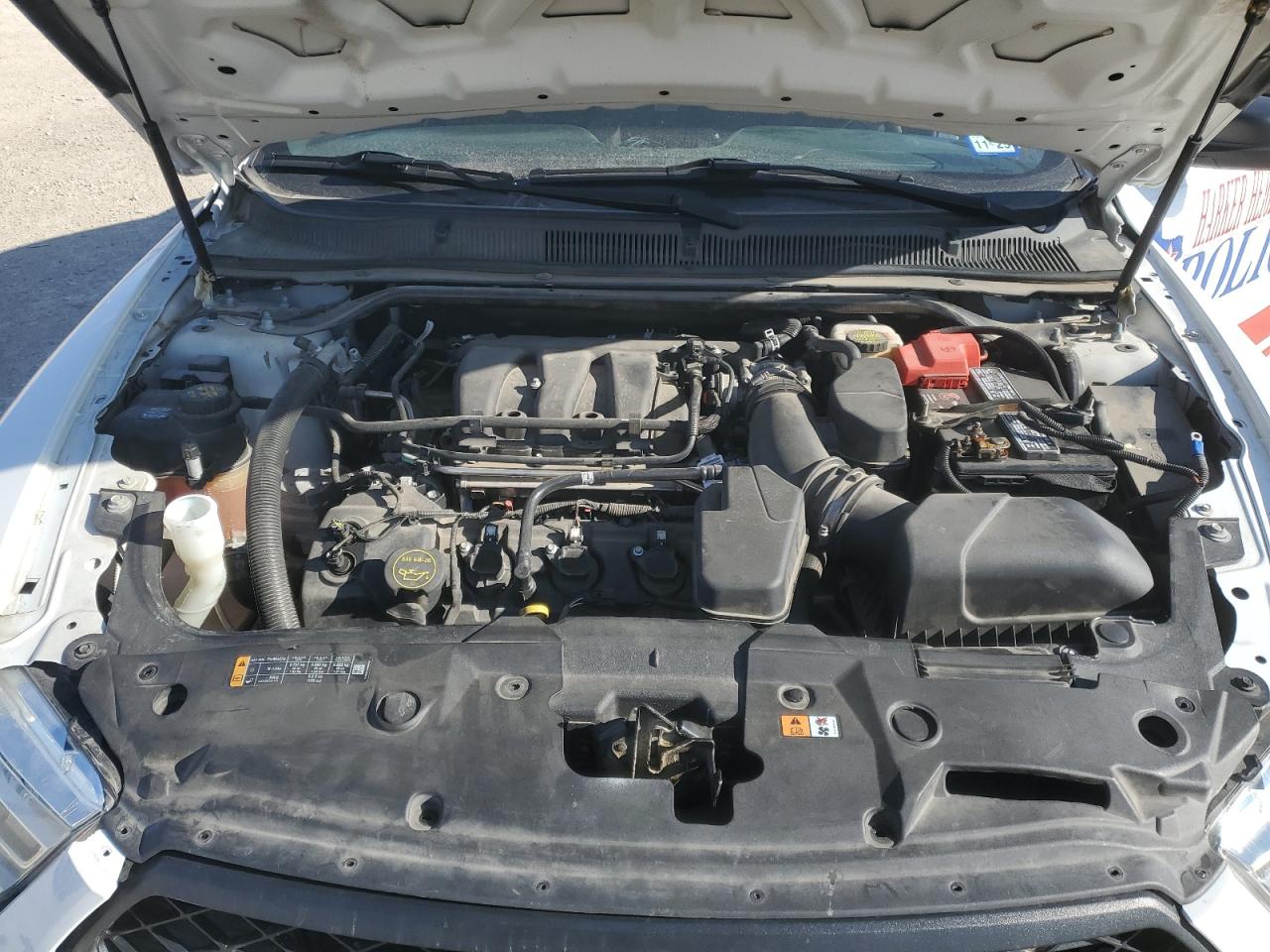 2019 Ford Taurus - Image 11
