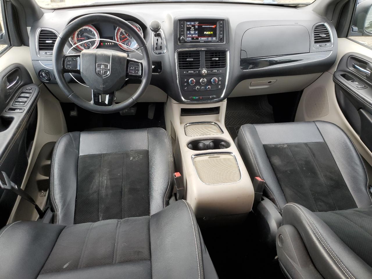 2017 Dodge Caravan - Image 8