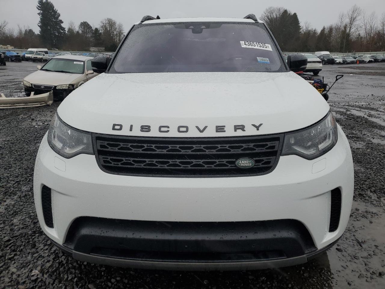 2017 Land Rover Discovery - Image 5