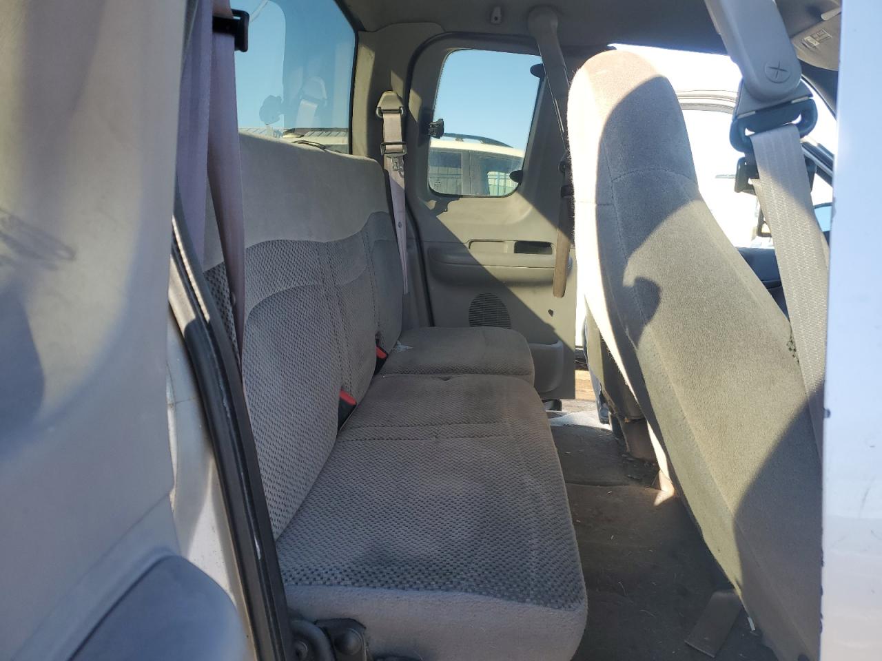 2001 Ford F-150 - Image 10