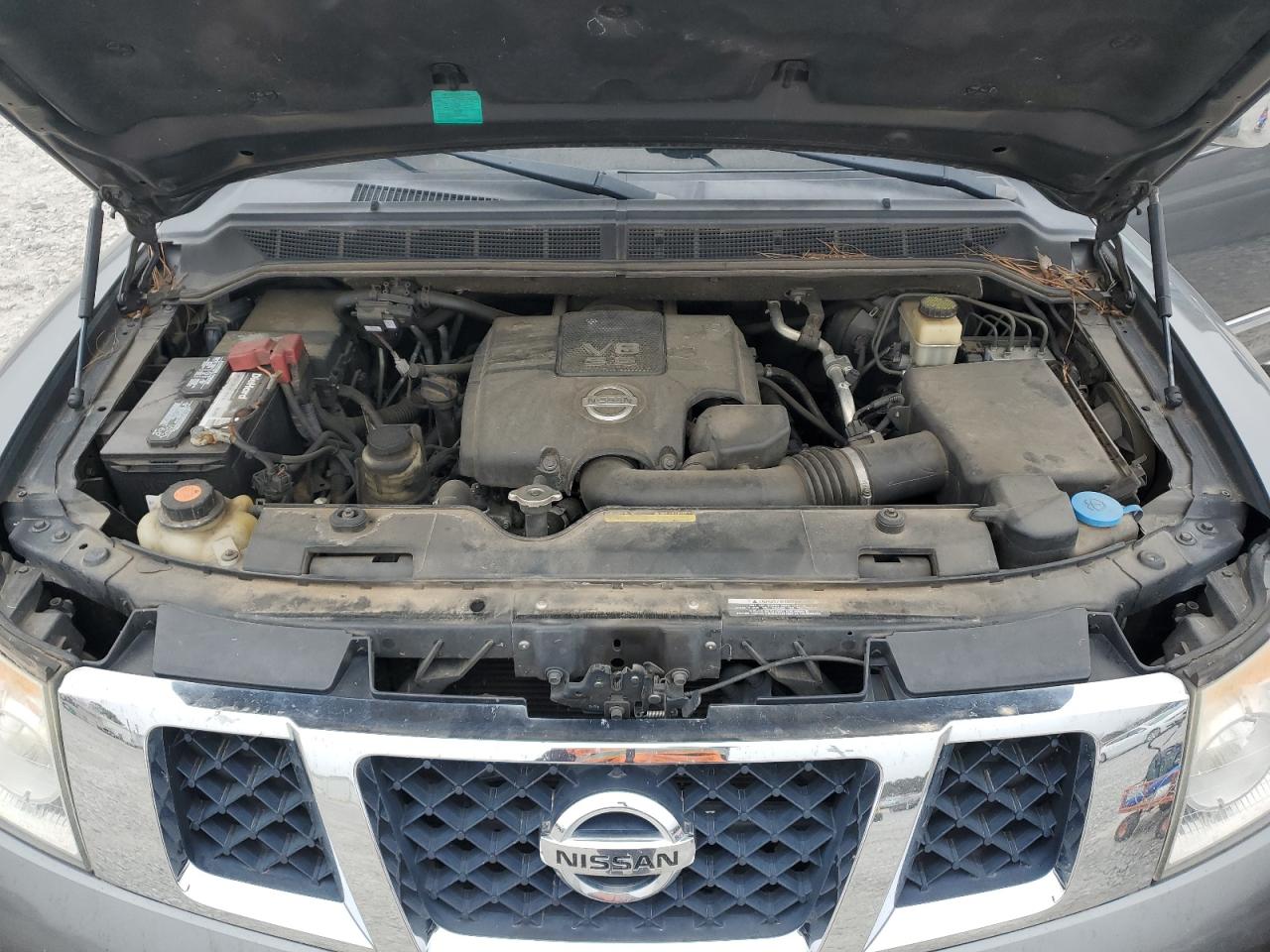 2015 Nissan Armada - Image 14