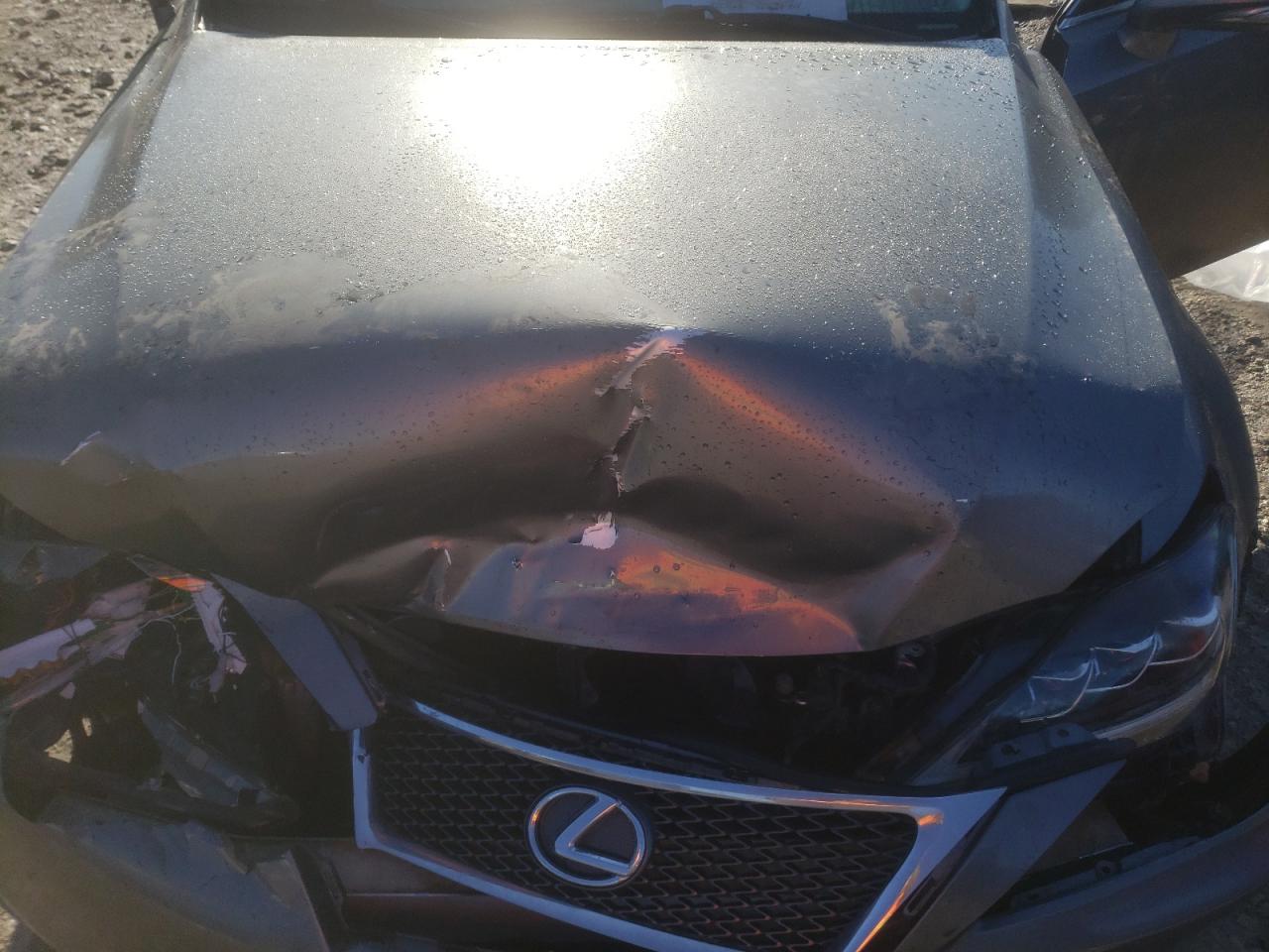 2012 Lexus IS - Image 11