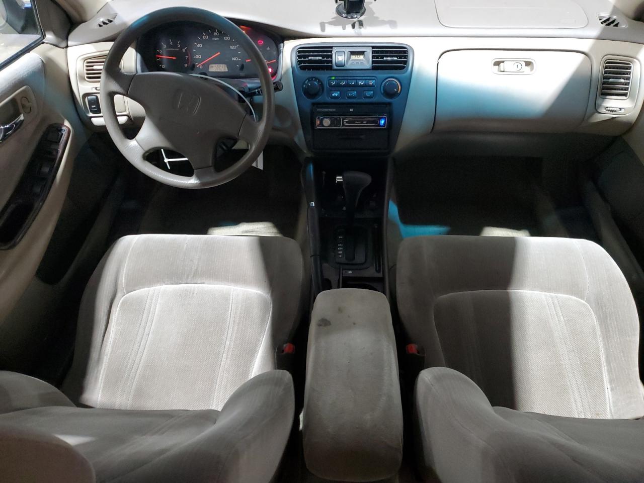 2000 Honda Accord - Image 8