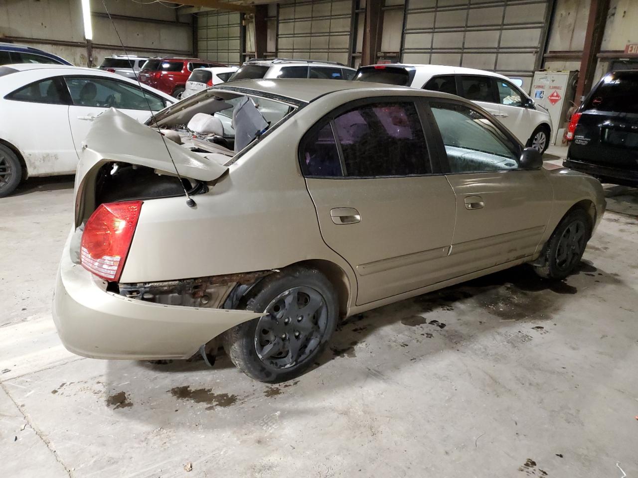 2005 Hyundai Elantra - Image 3