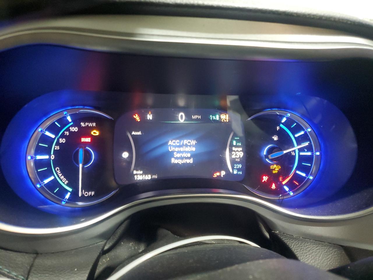 2017 Chrysler Pacifica - Image 9