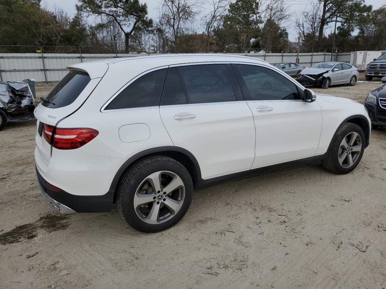 2018 Mercedes-Benz GLC - Image 3