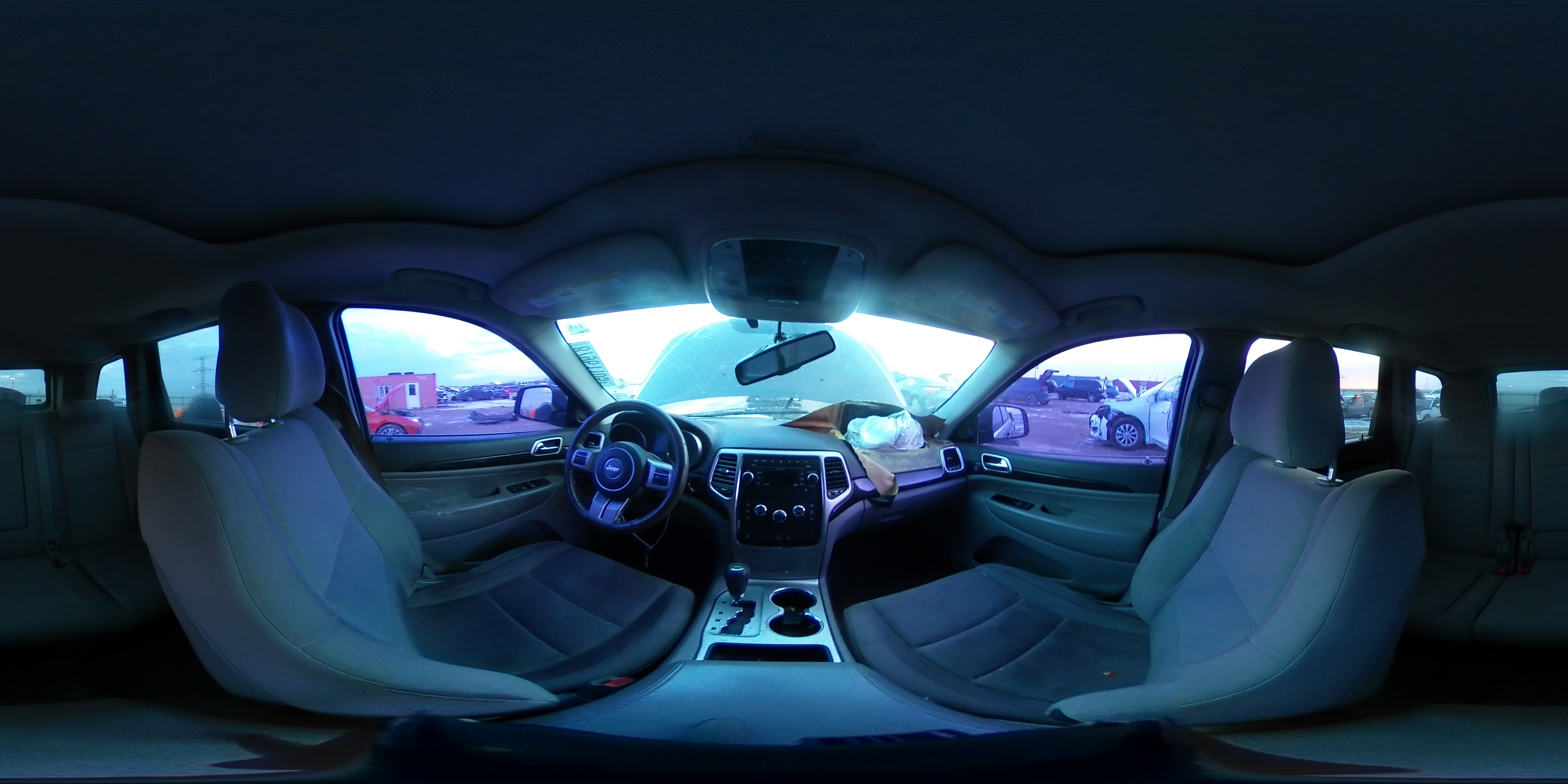 2011 Jeep Grand Cherokee - Image 13