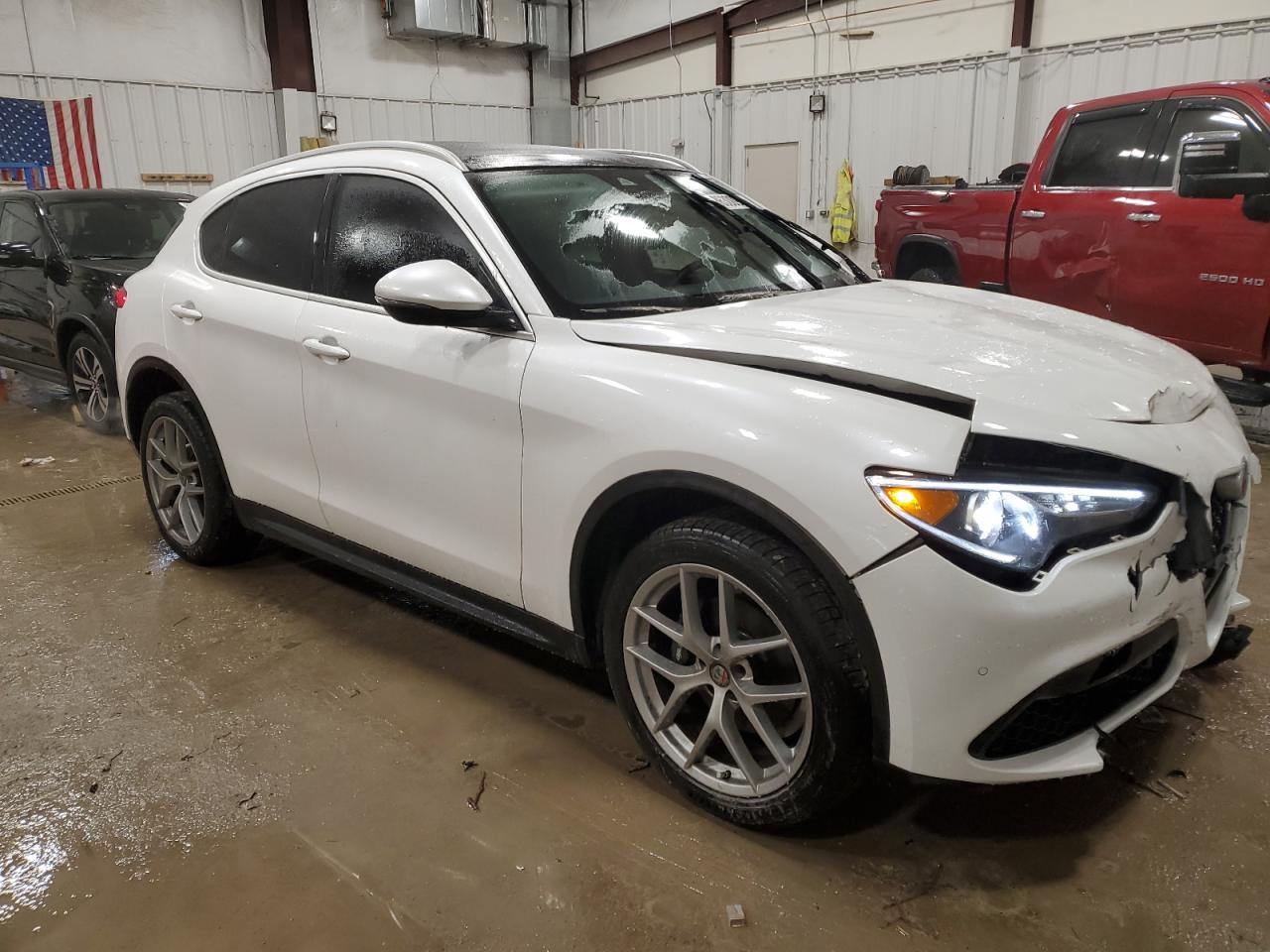 VIN ZASFAKBNXJ7B87274 2018 ALFA ROMEO STELVIO no.4