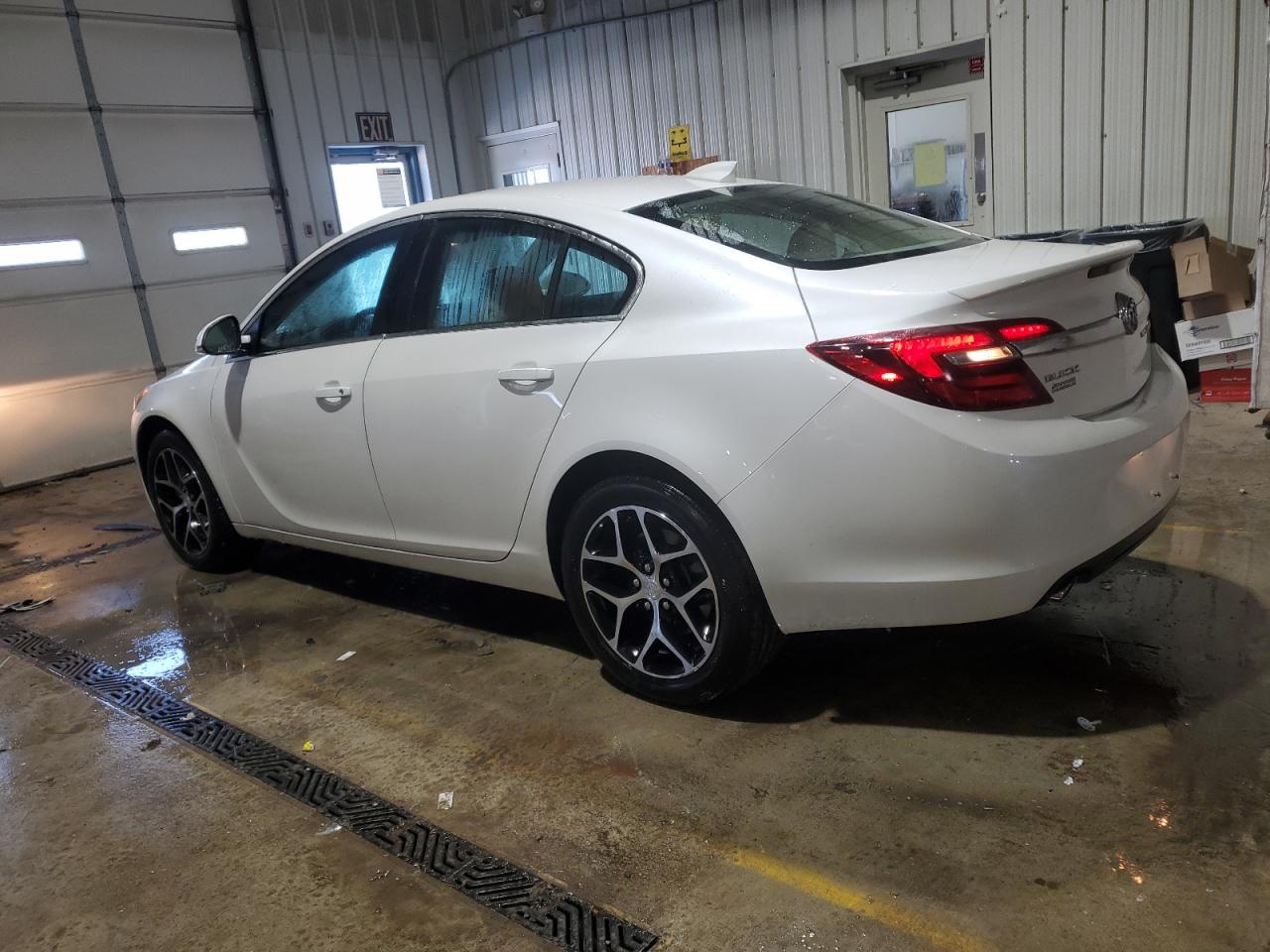 2017 Buick Regal - Image 2