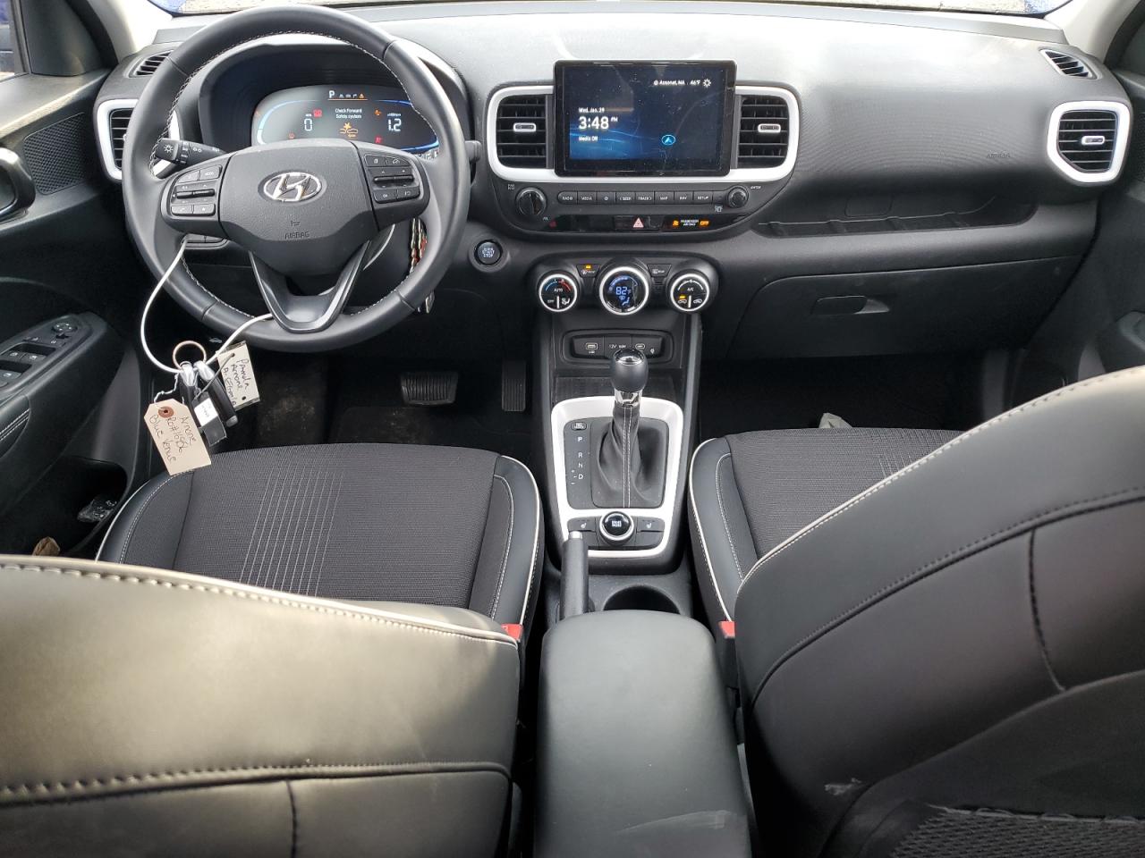 2024 Hyundai Venue - Image 8