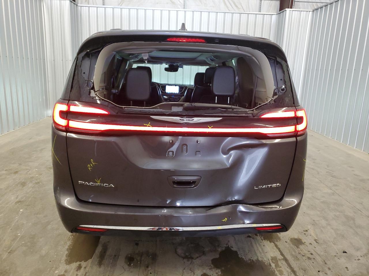 2022 Chrysler Pacifica - Image 6