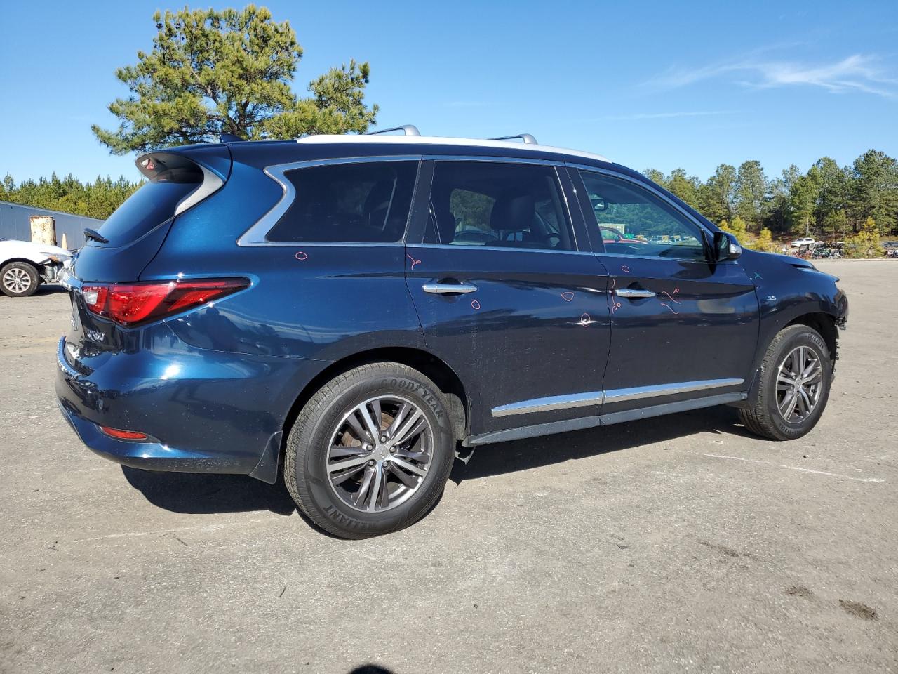 2016 Infiniti QX60 - Image 3