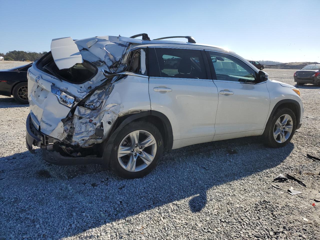 2015 Toyota Highlander - Image 3