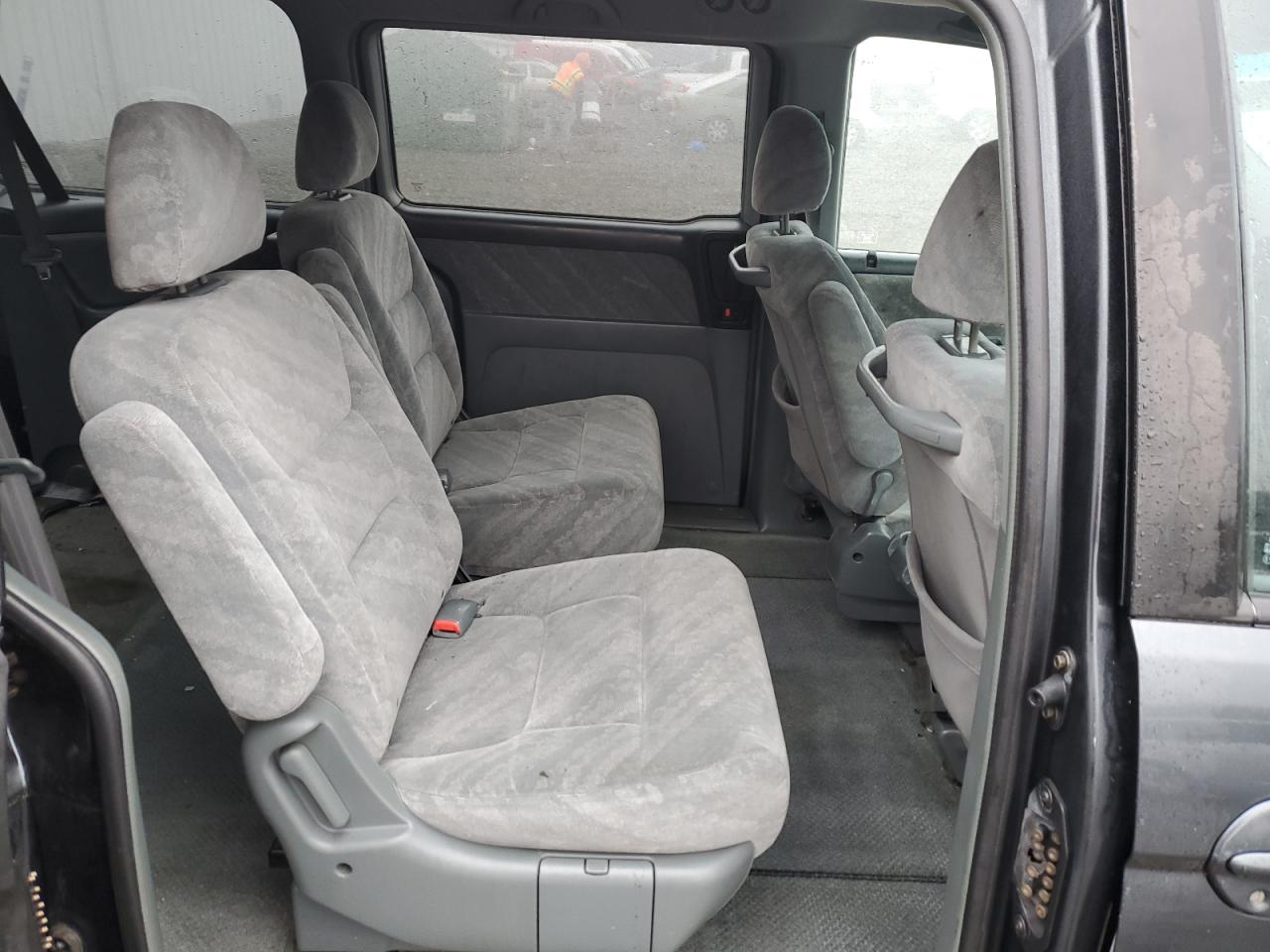 2004 Honda Odyssey - Image 11