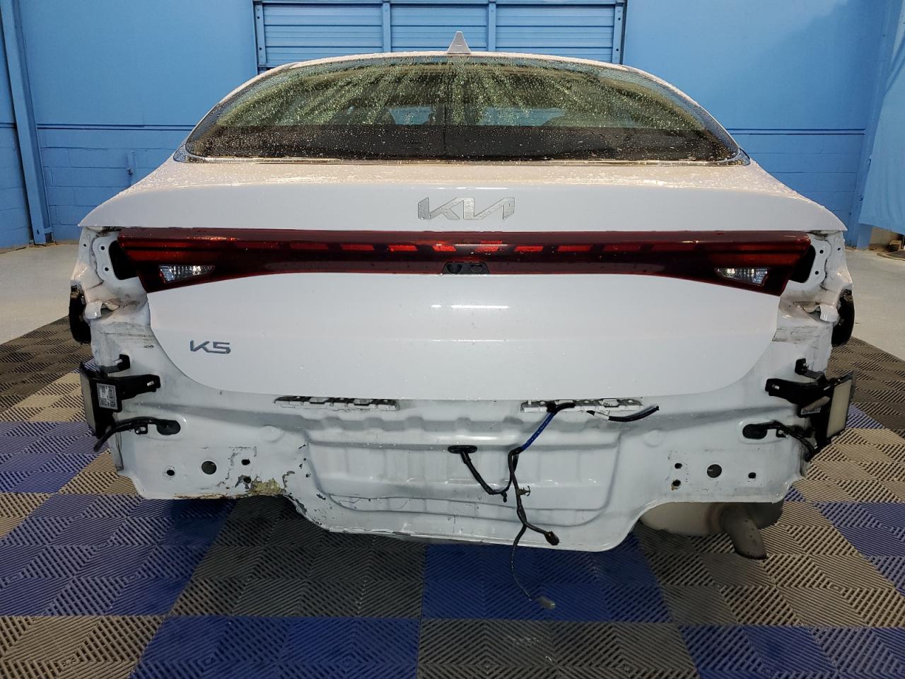 2023 Kia K5 - Image 6