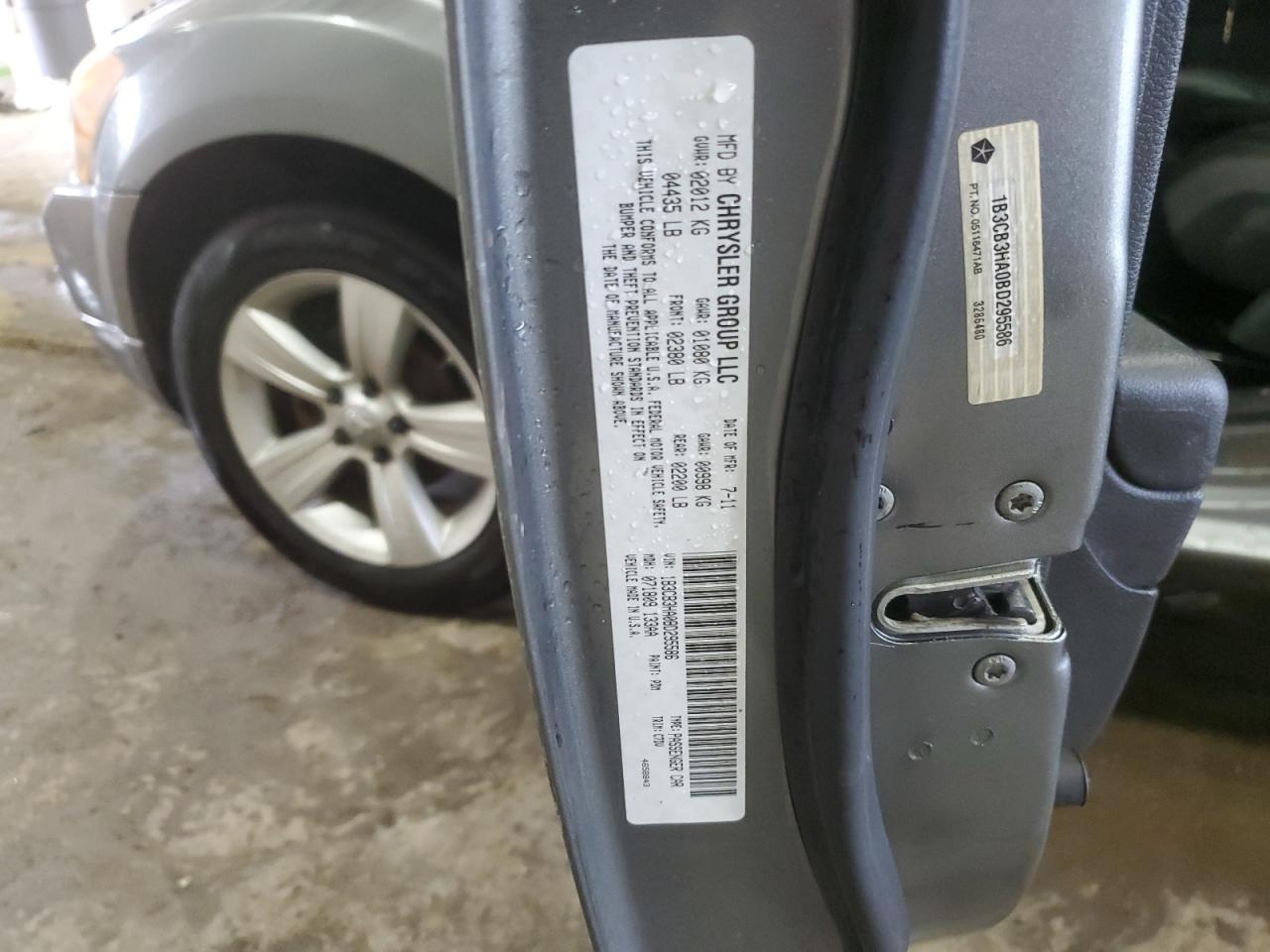 2011 Dodge Caliber - Image 13