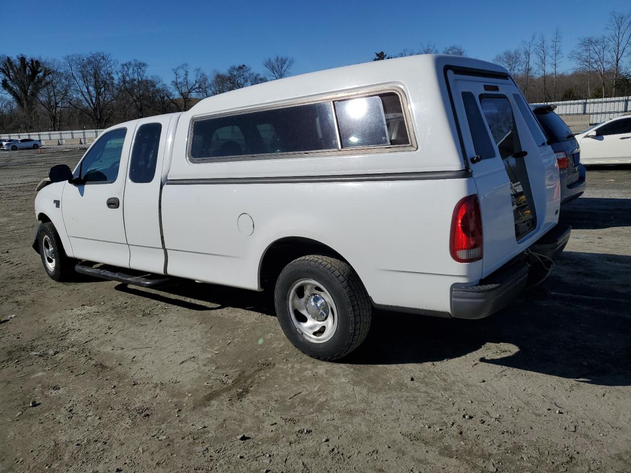 2001 Ford F-150 - Image 2