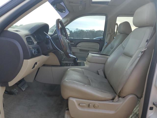 Parquets GMC YUKON 2013 Biały