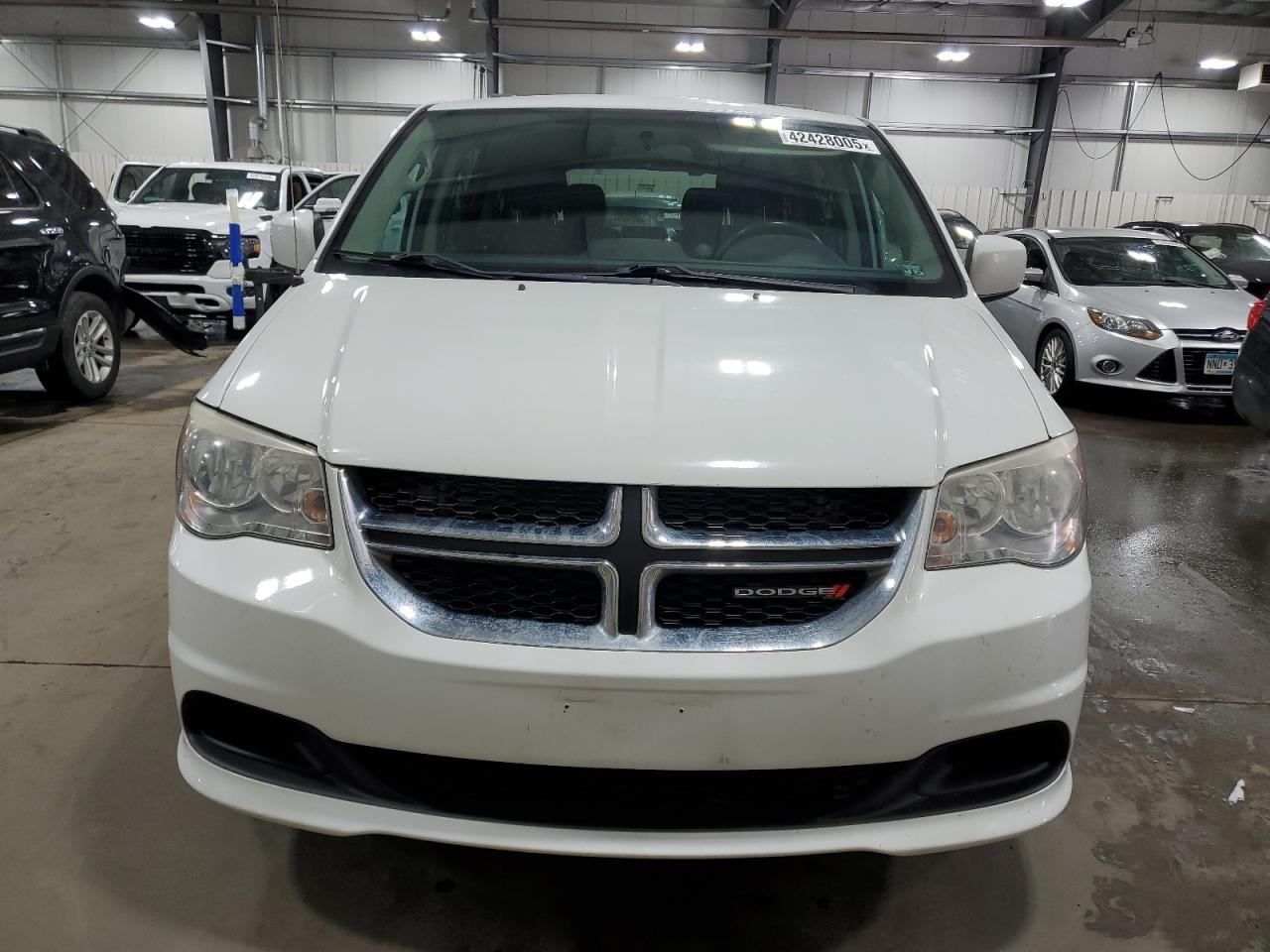 2014 Dodge Caravan - Image 5