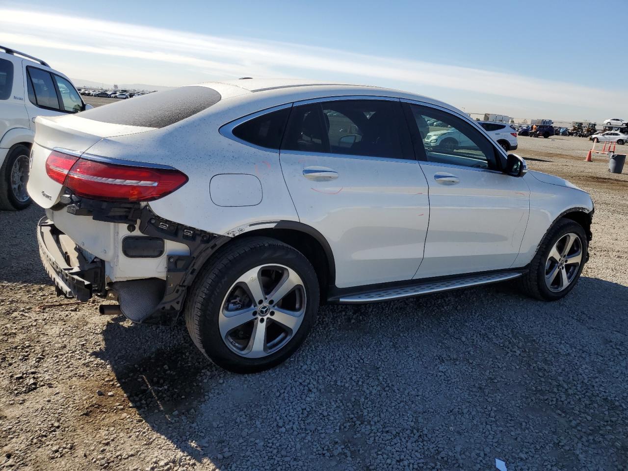 2018 Mercedes-Benz GLC - Image 3