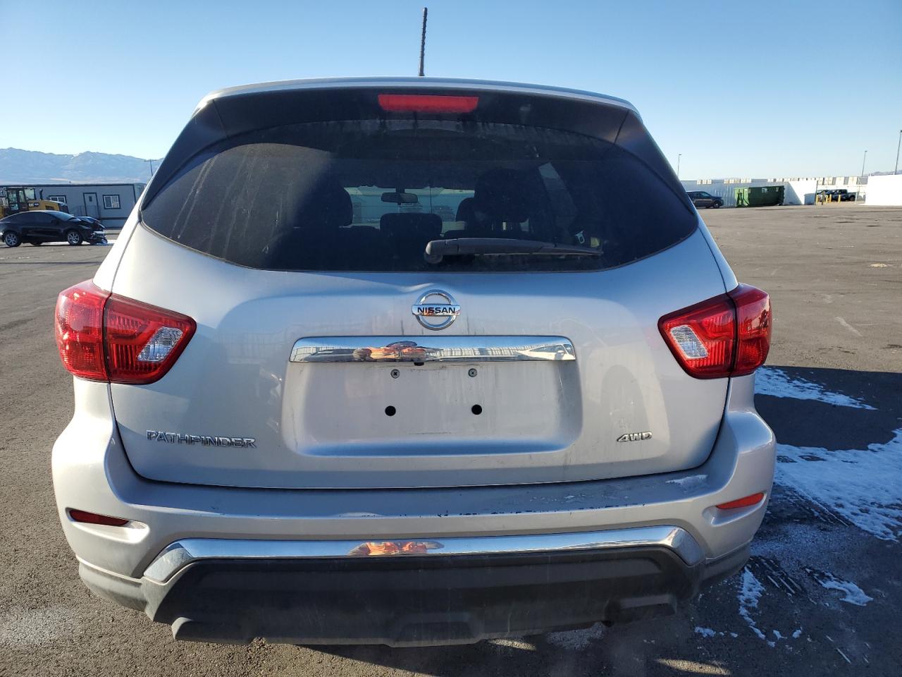 2017 Nissan Pathfinder - Image 6