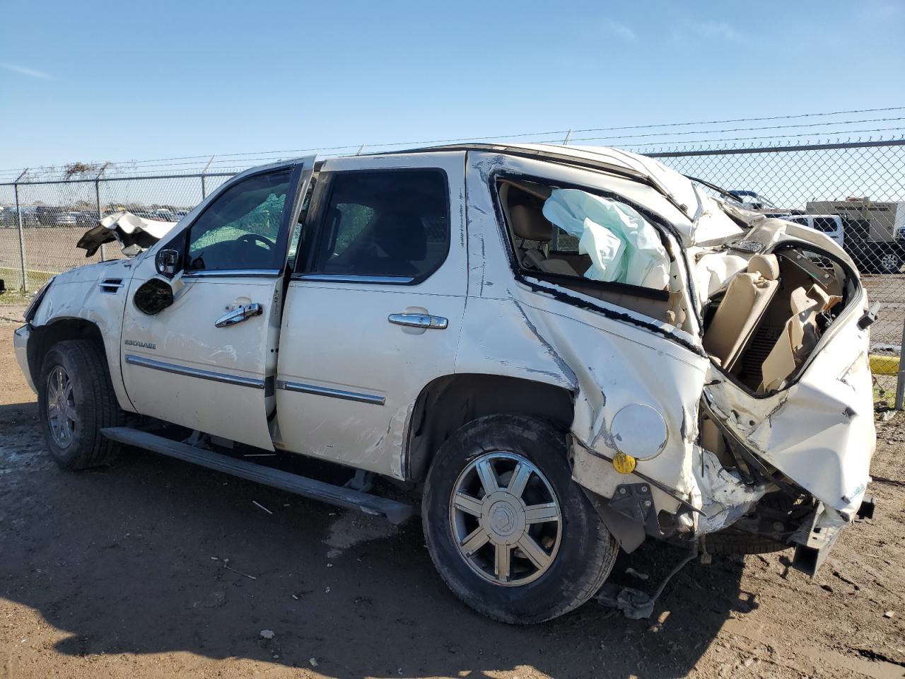2010 Cadillac Escalade - Image 2