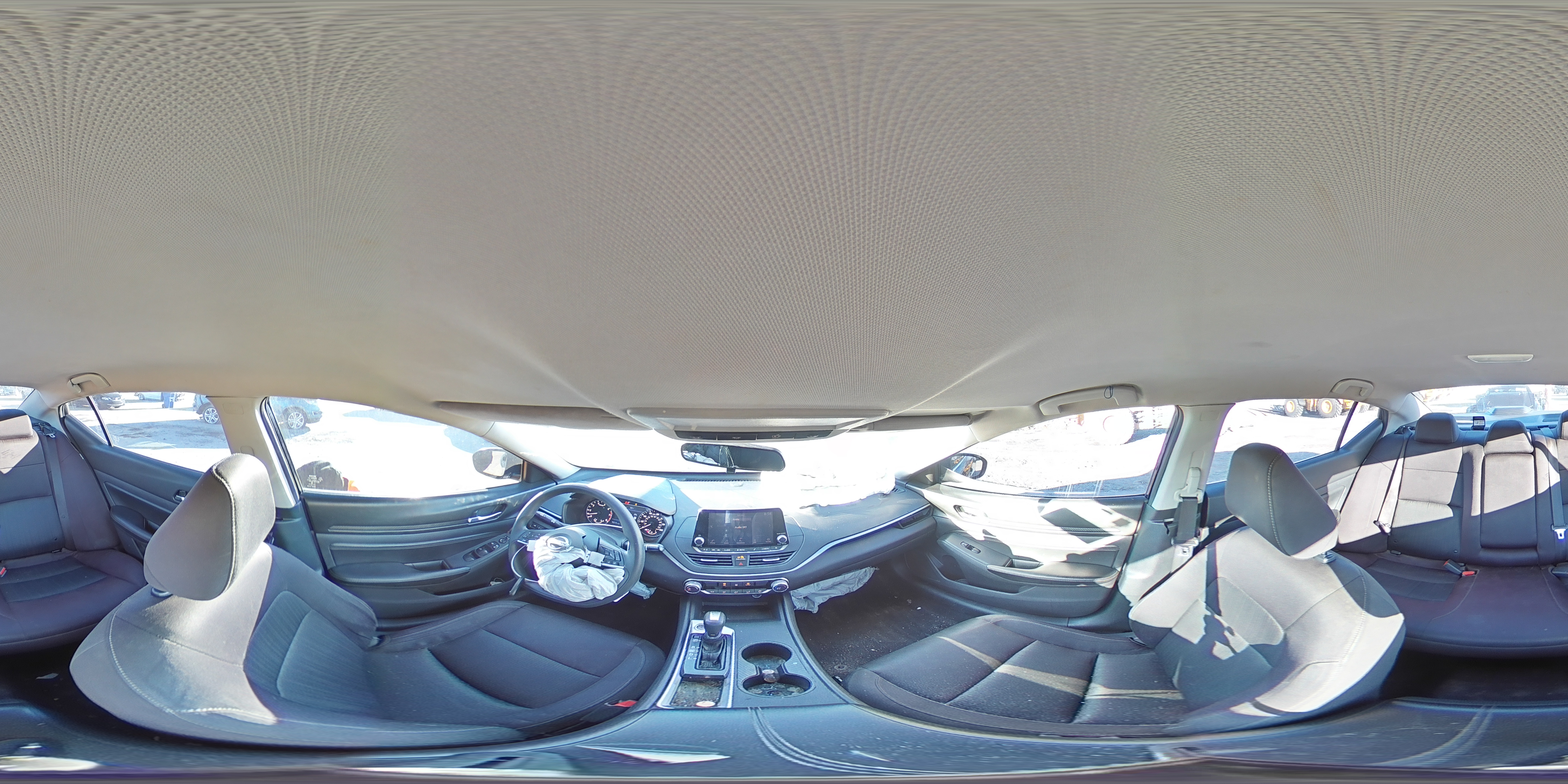 2019 Nissan Altima - Image 12