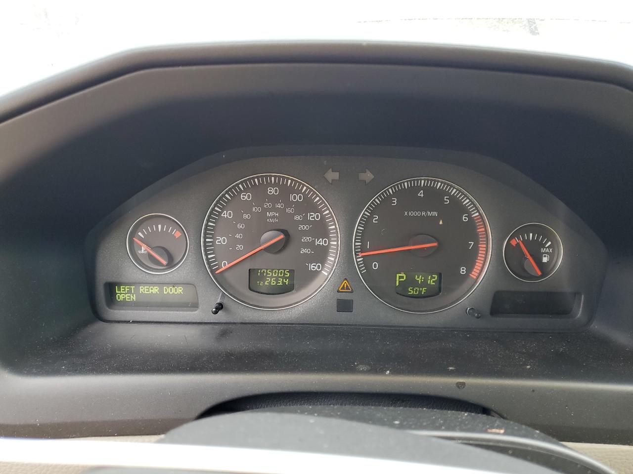 2005 Volvo S60 2.5T VIN: YV1RS592452437539 Lot: 42298475